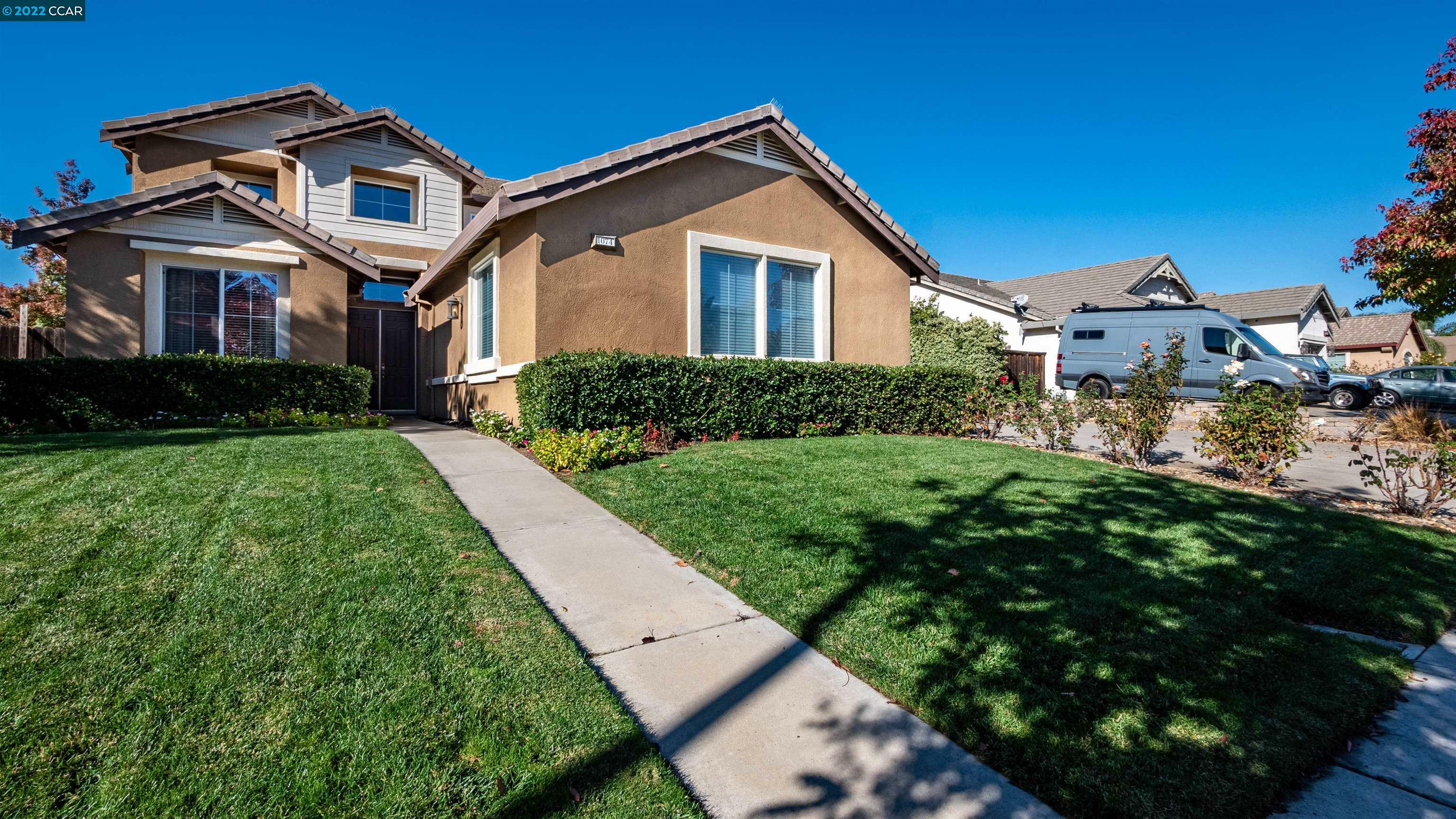 Property Photo: 1074 Vineyard Dr CA 94561