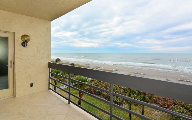 Property Photo: 1135 Gulf Of Mexico Drive 304 FL 34228