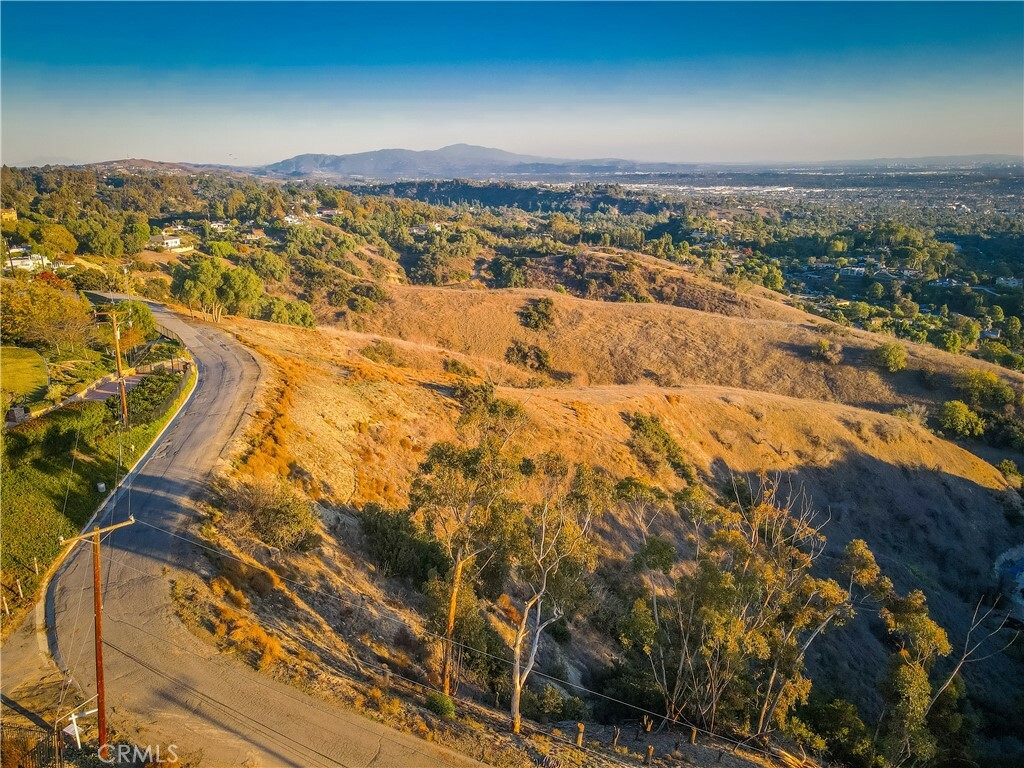 Property Photo:  2368 Lupin Hill Road  CA 90631 