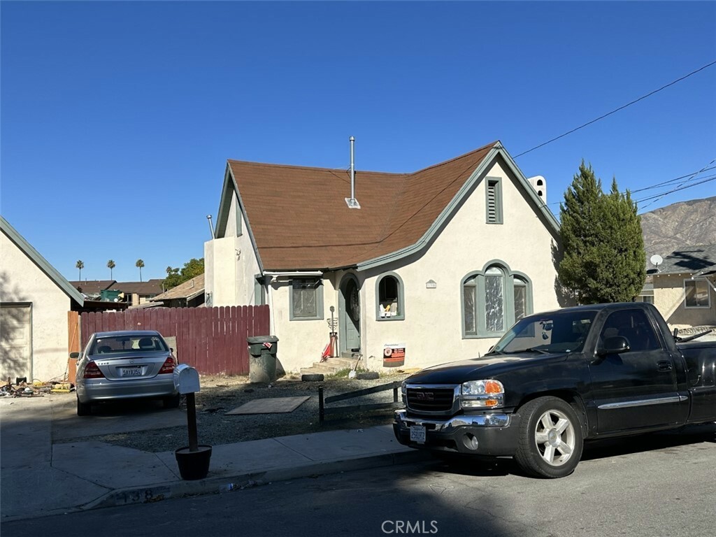 Property Photo:  138 N Wateka Street  CA 92583 