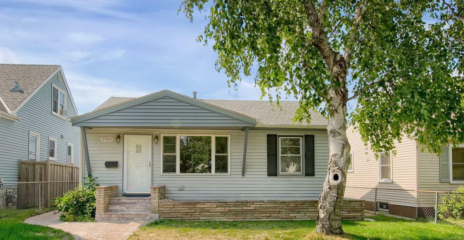 Property Photo:  2924 Hampshire Avenue S  MN 55426 