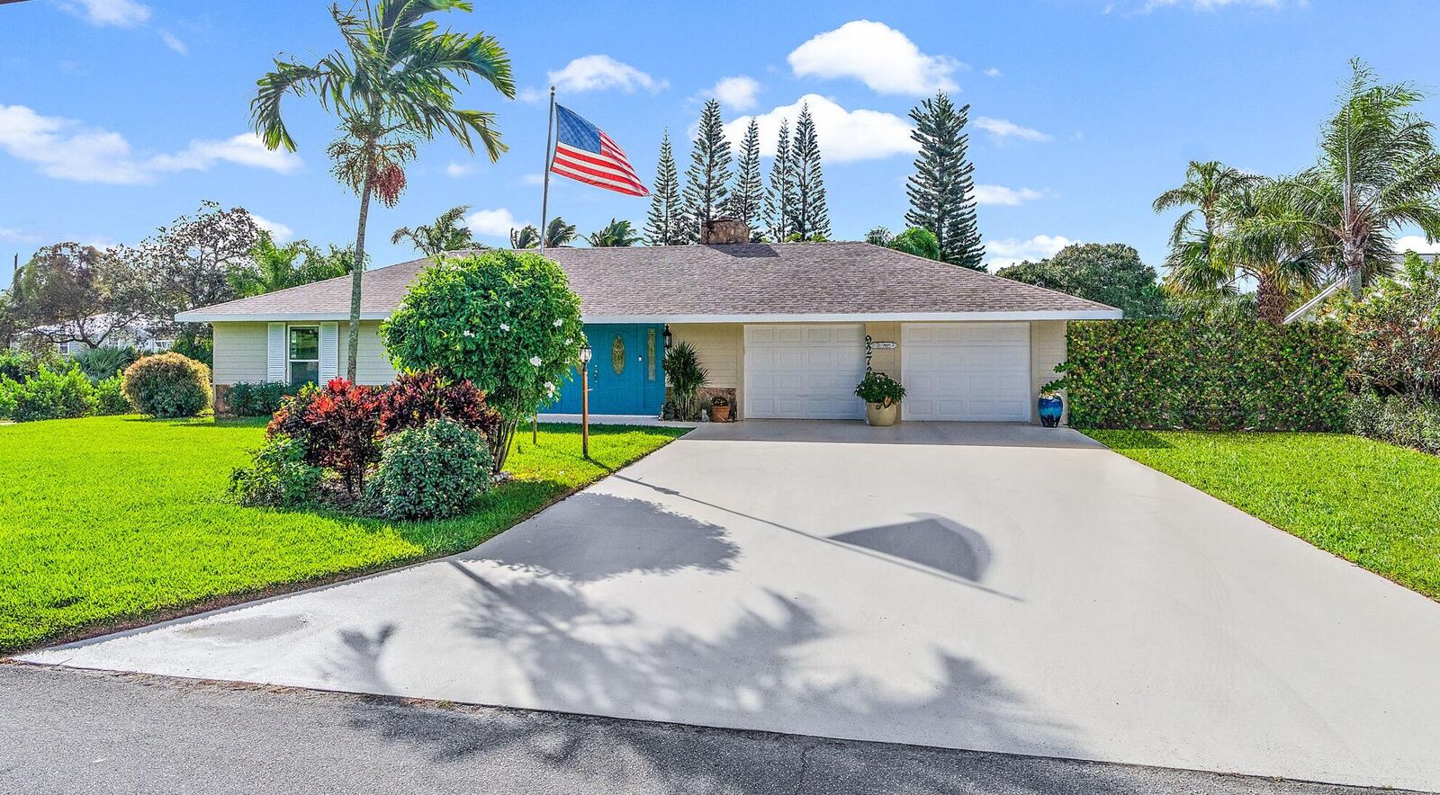 Property Photo: 9272 SE Duncan Street FL 33455