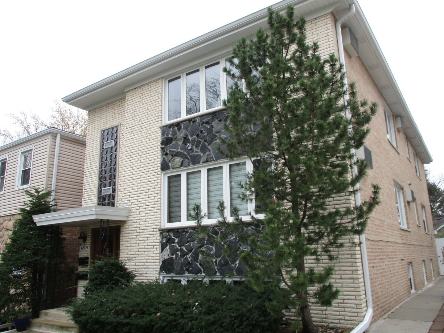 Property Photo:  6509 W Sunnyside Avenue G  IL 60706 