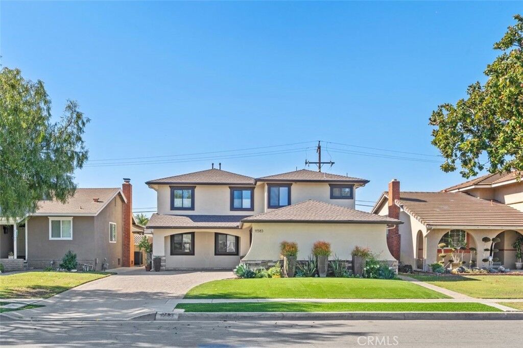 Property Photo: 11583 Halawa Lane CA 90630