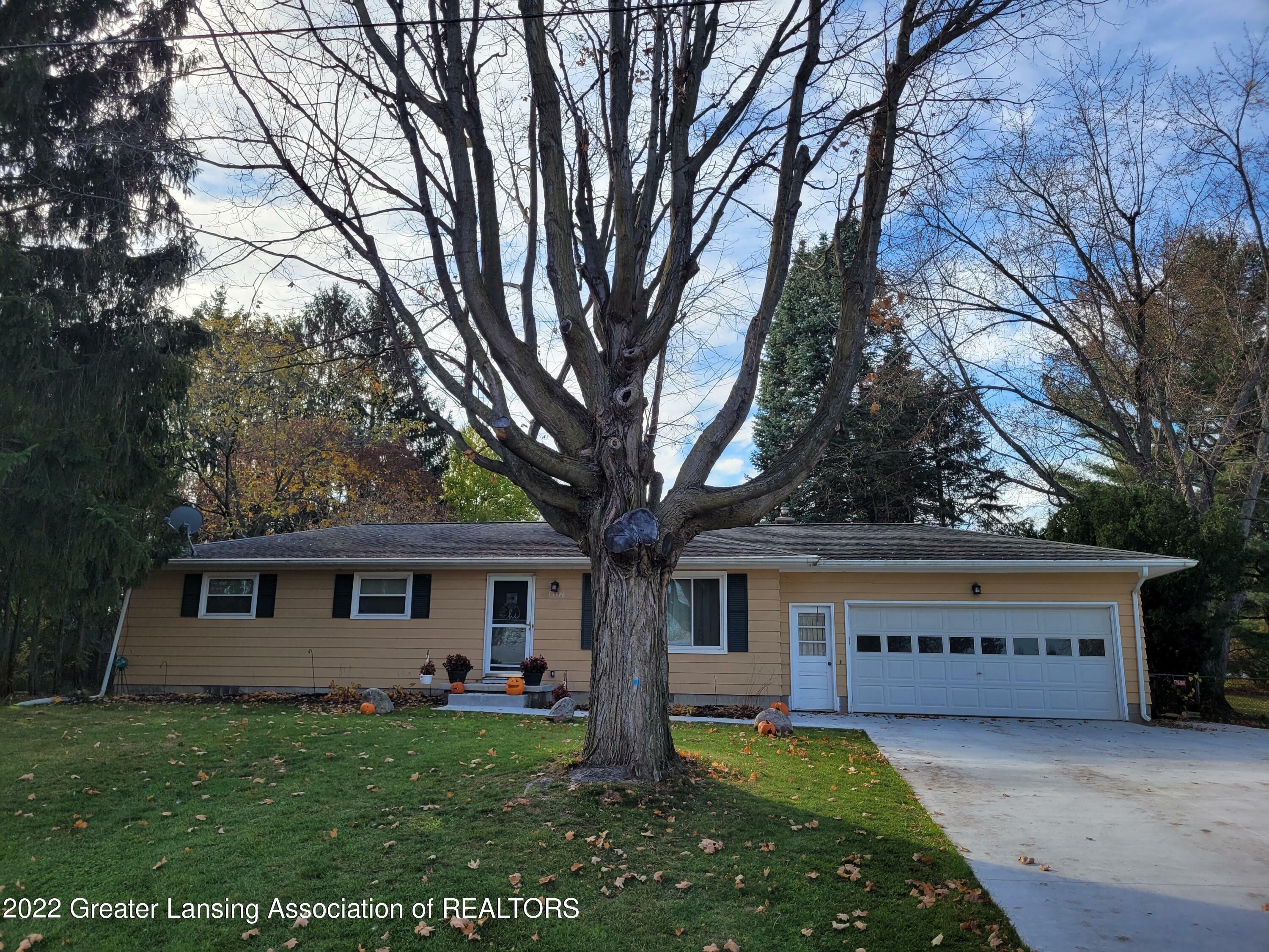 Property Photo:  15176 Pinehurst Drive  MI 48906 