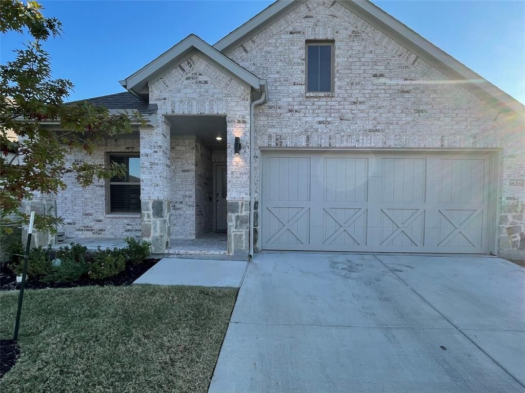 Property Photo:  1626 Wayback Drive  TX 75009 