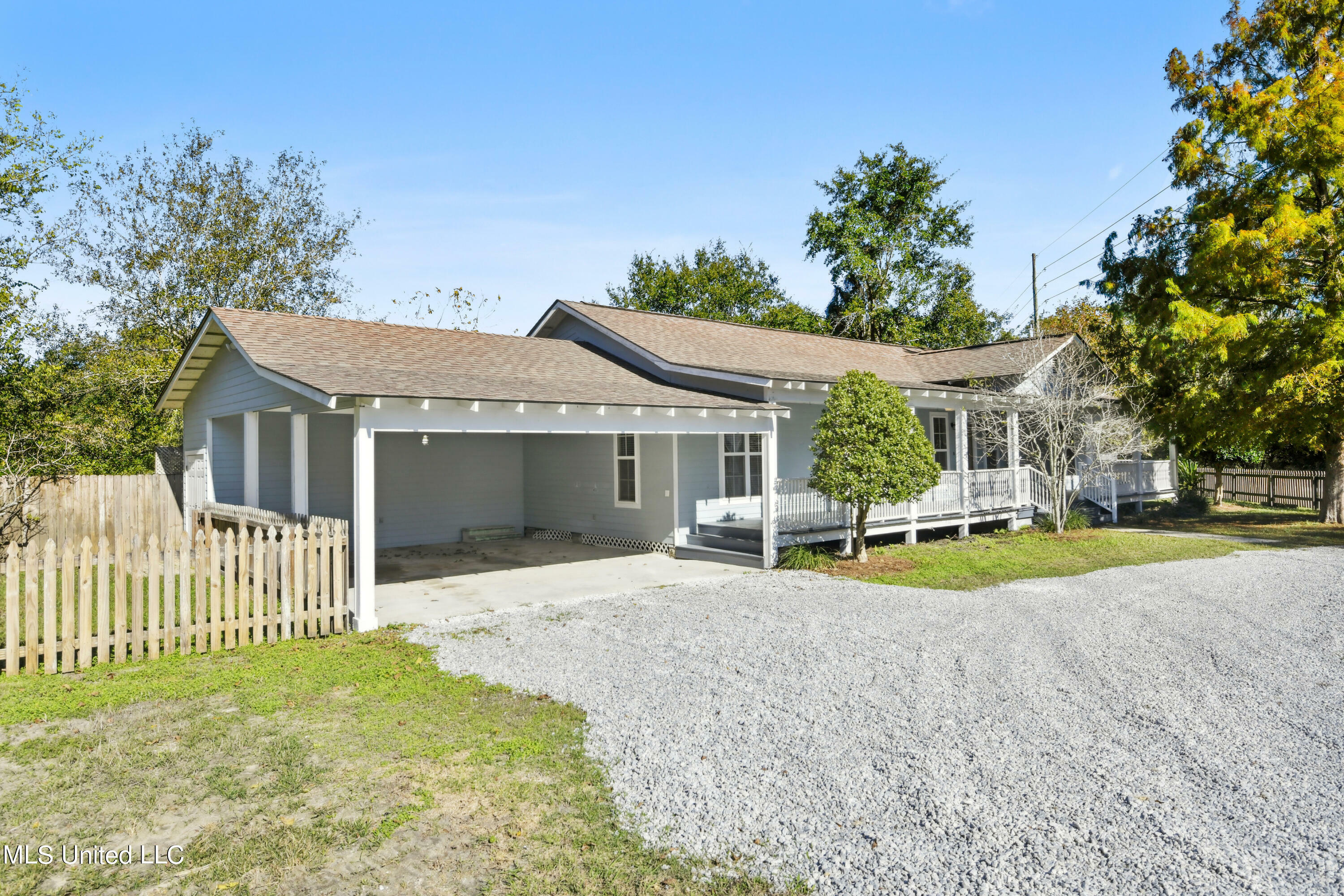 Property Photo:  701 Old Spanish Trail Trail  MS 39520 