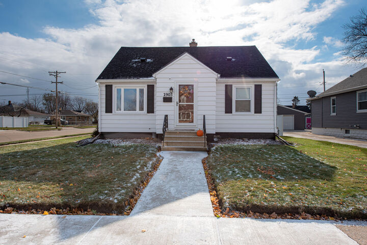 1903 29th St  Kenosha WI 53140 photo