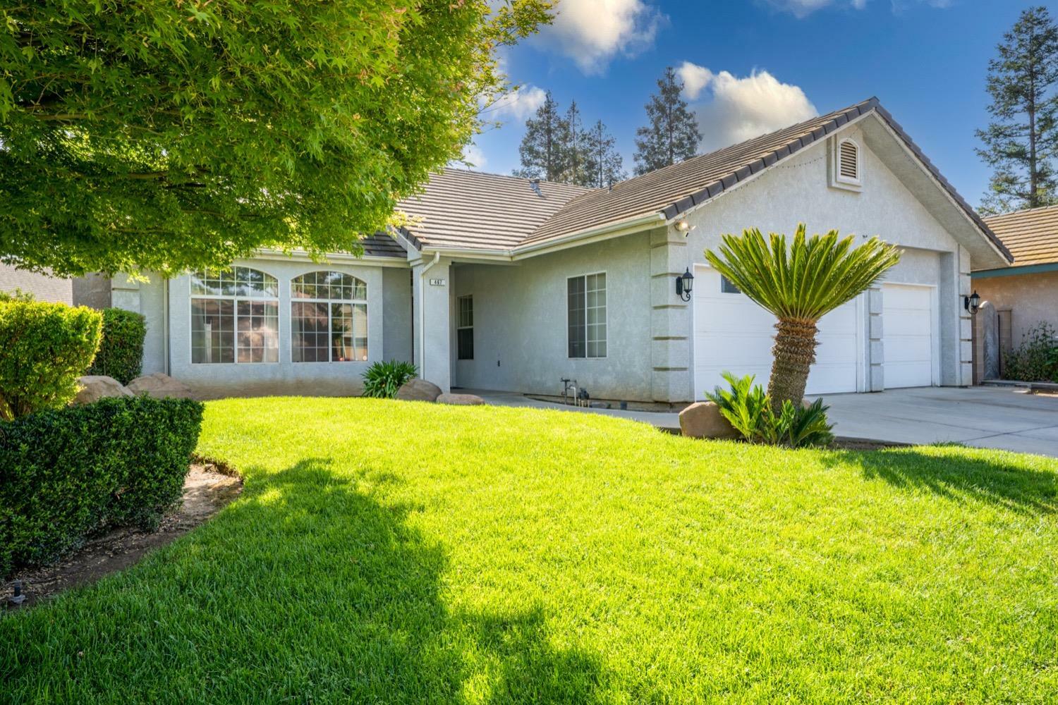 Property Photo:  467 S Creek Drive  CA 93637 