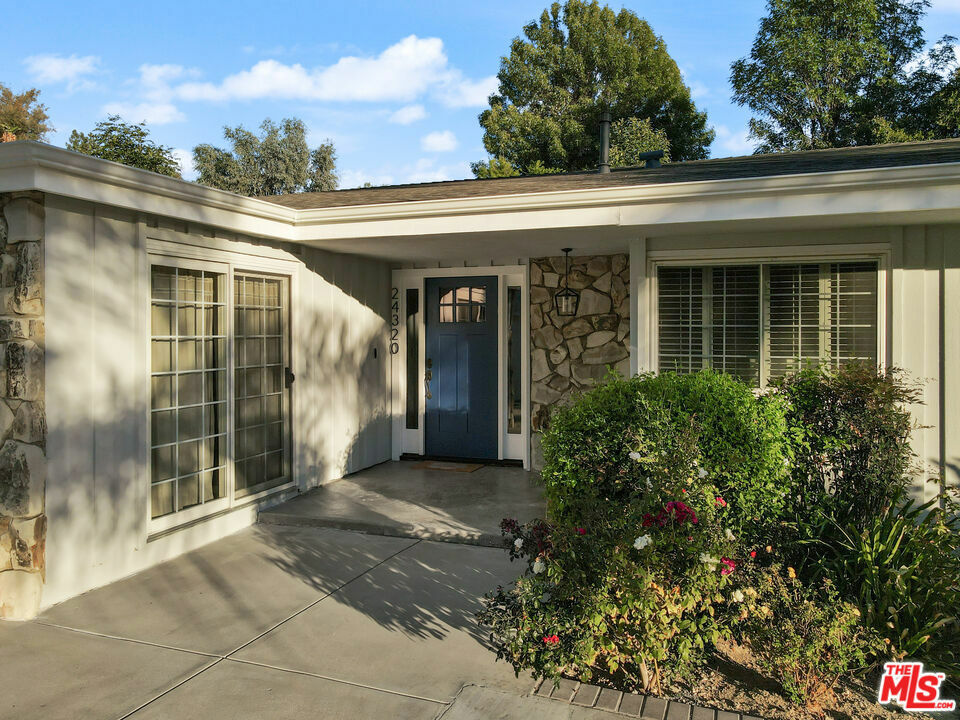 Property Photo:  24320 Martha Street  CA 91367 