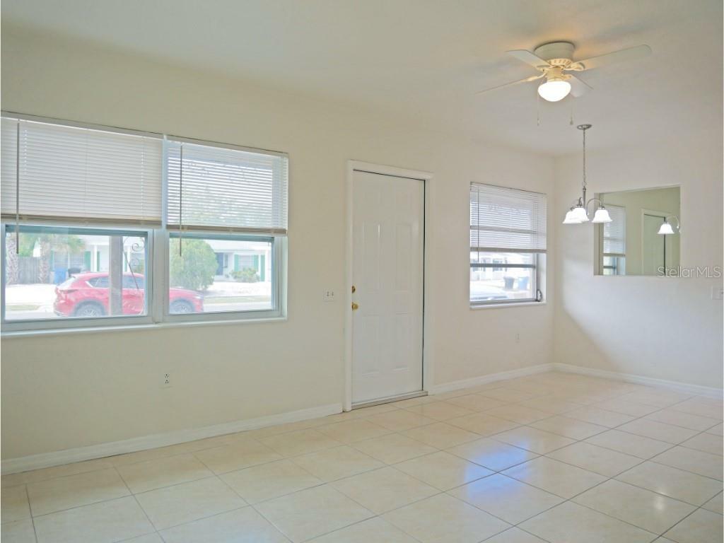Property Photo: 3673 59th Way N FL 33710