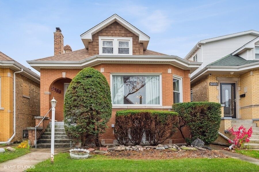 Property Photo: 6133 W School Street IL 60634