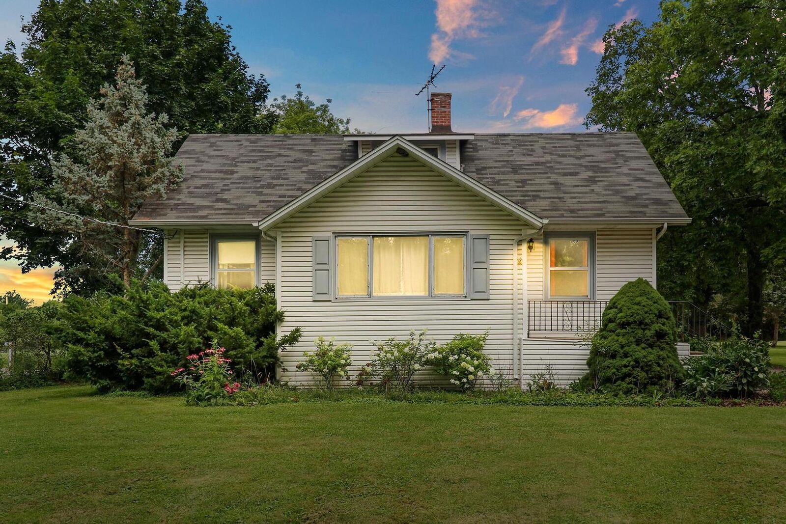 Property Photo:  14770 W Rockland Road  IL 60048 