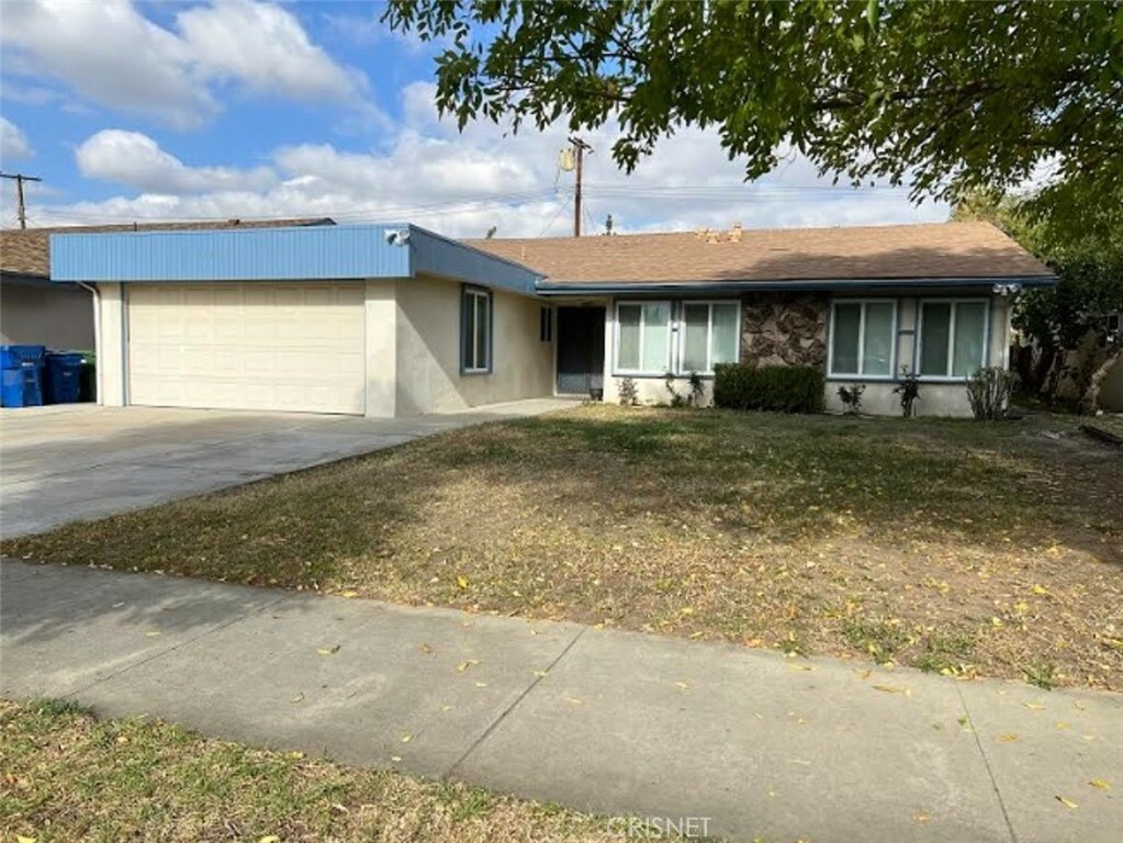Property Photo: 20643 Lemarsh Street CA 91311