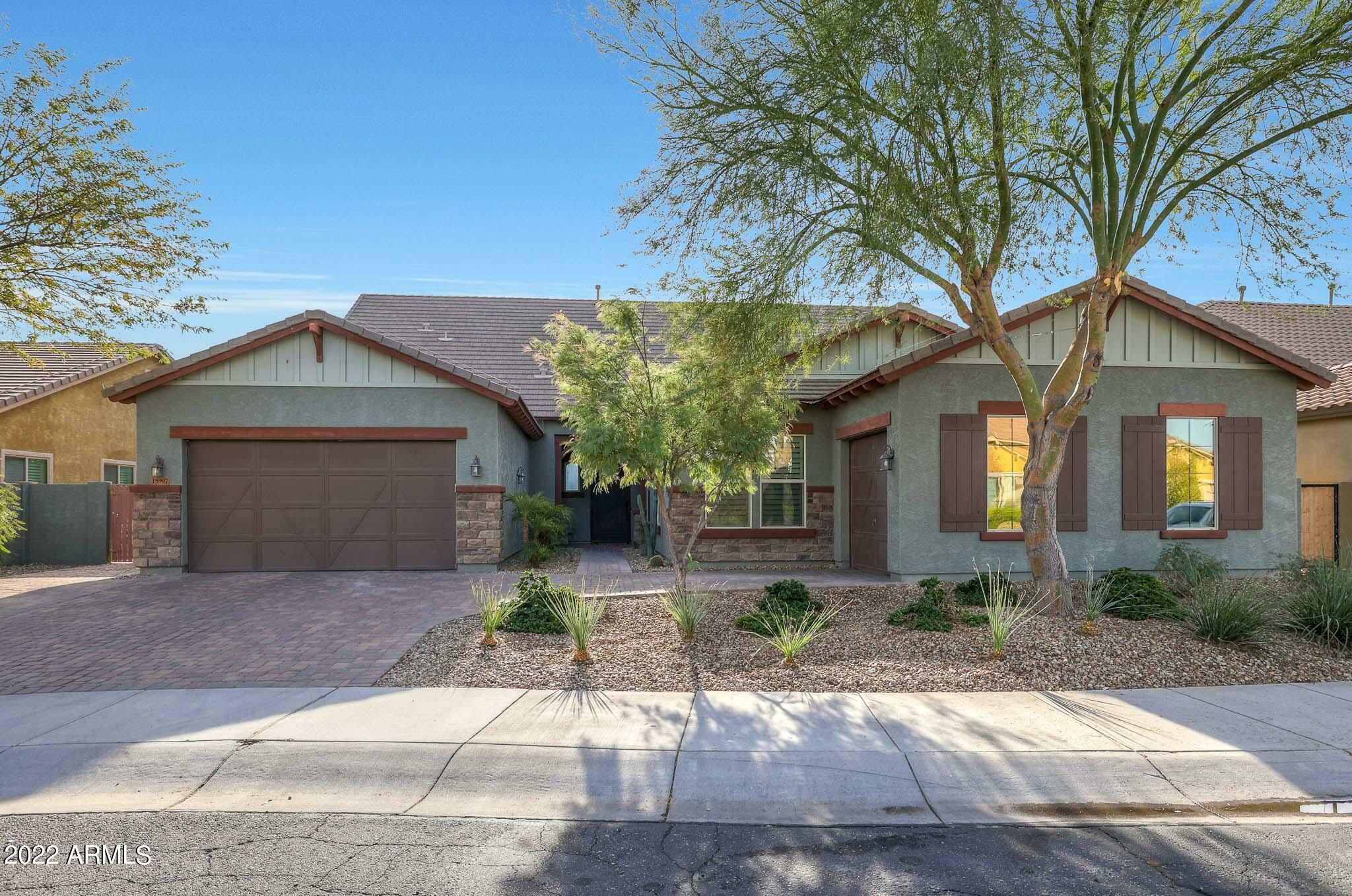 Property Photo: 15997 W Vernon Avenue AZ 85395