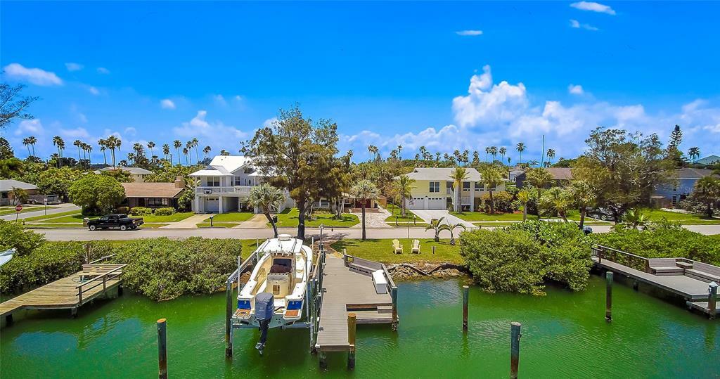 Property Photo: 3204 S Maritana Drive FL 33706