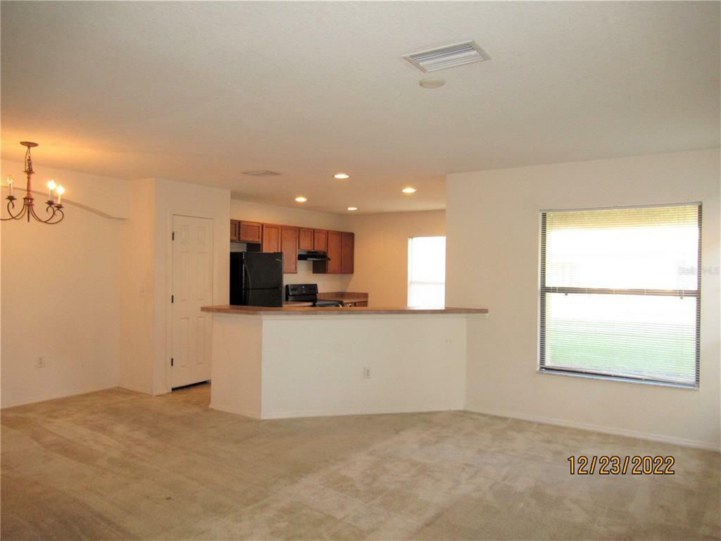 Property Photo: 2445 Edgewater Falls Drive FL 33511