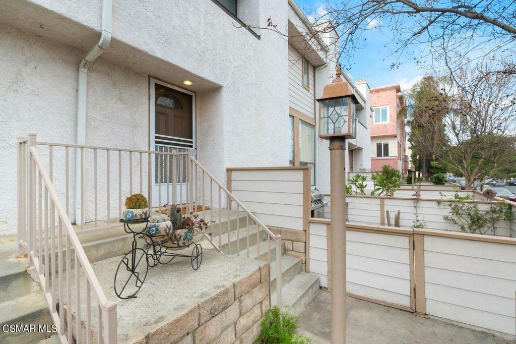 Property Photo:  10231 Independence Avenue A3  CA 91311 