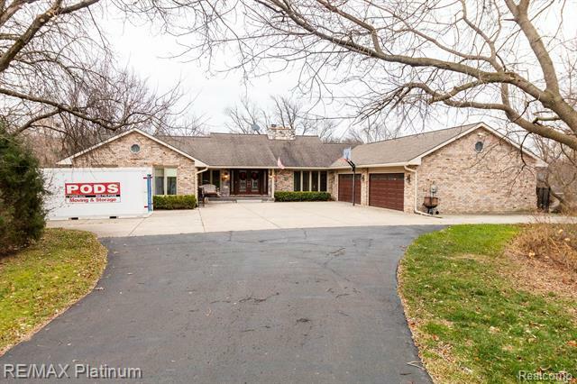 Property Photo:  1838 Havenshire Lane  MI 48114 