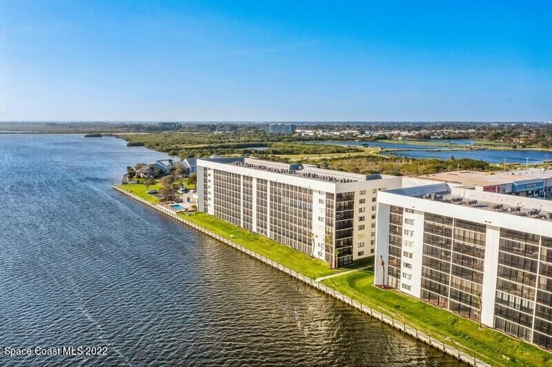 Property Photo:  300 S Sykes Creek Parkway  FL 32952 