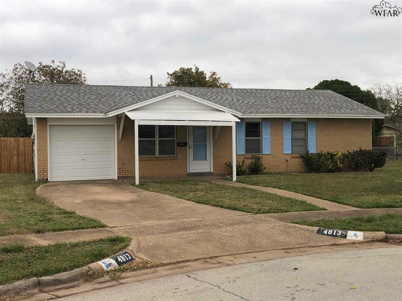 Property Photo: 4813 Bonny Circle TX 76302
