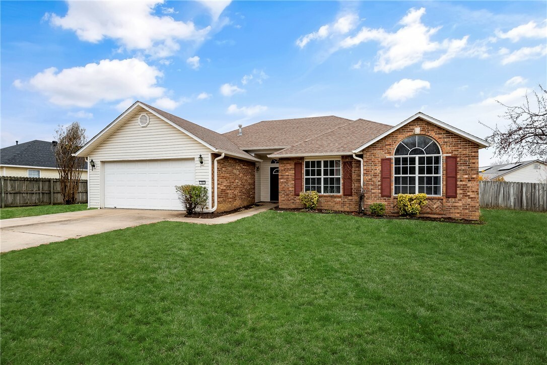 Property Photo:  75 Hyacinth Lane  AR 72730 