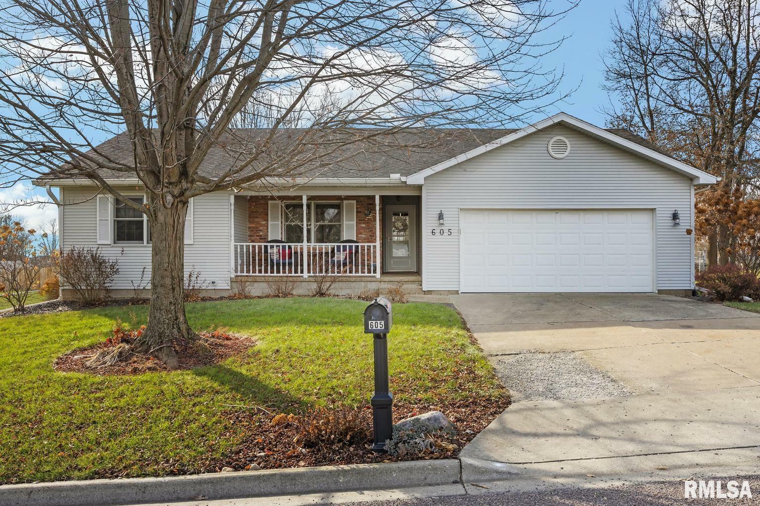 Property Photo:  605 Golden Court  IL 61755 