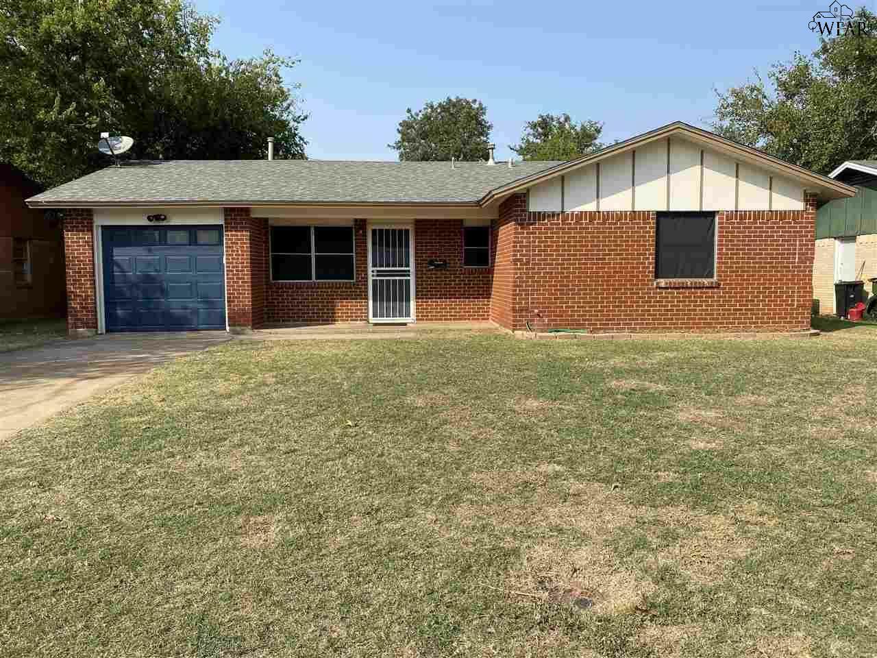 Property Photo: 4122 Mustang Street TX 76306