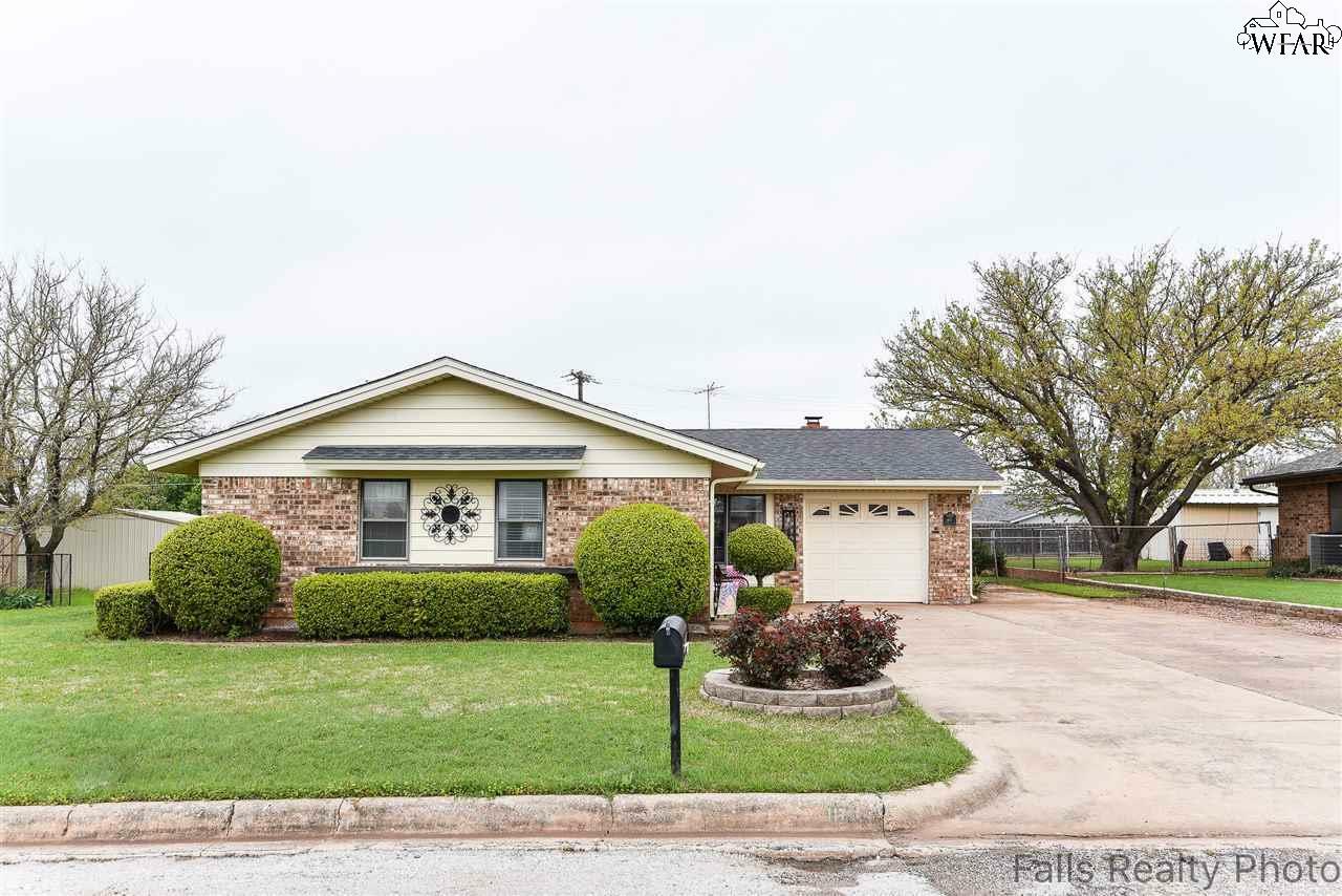 117 Meadow Lane  Electra TX 76360 photo