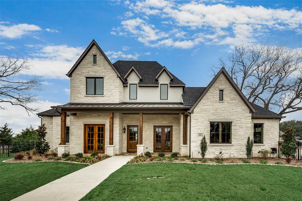 Property Photo: 821 White Buffalo Lane TX 75032