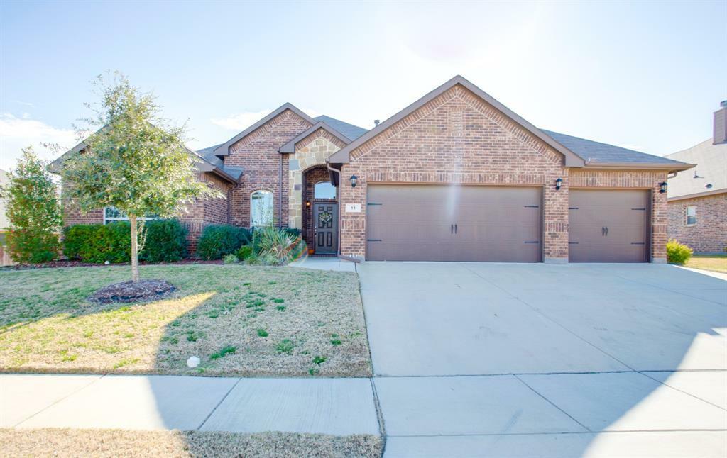 Property Photo: 11 Duskview Lane TX 76134