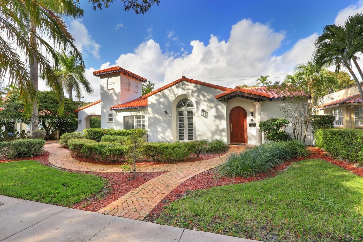 Property Photo:  517 Alcazar Ave  FL 33134 
