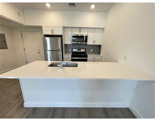 Property Photo: 302 Broadway 302 MA 02149