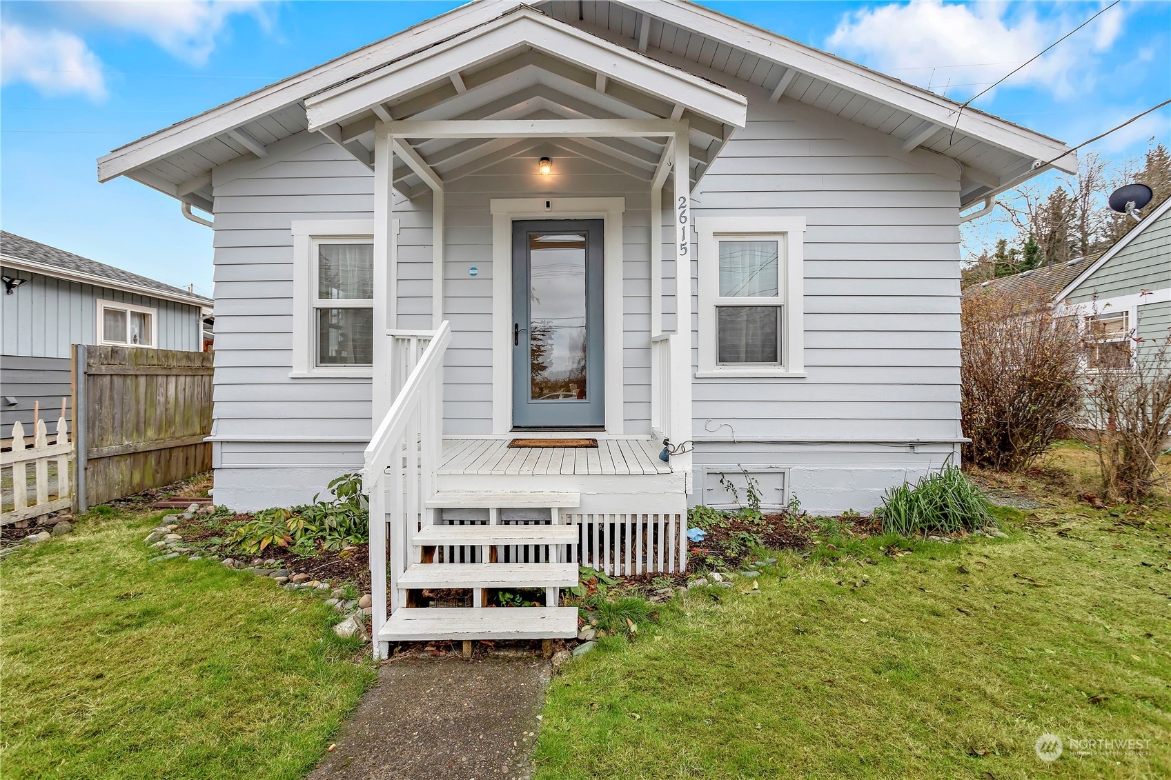 Property Photo:  2615 W 2nd Street  WA 98221 