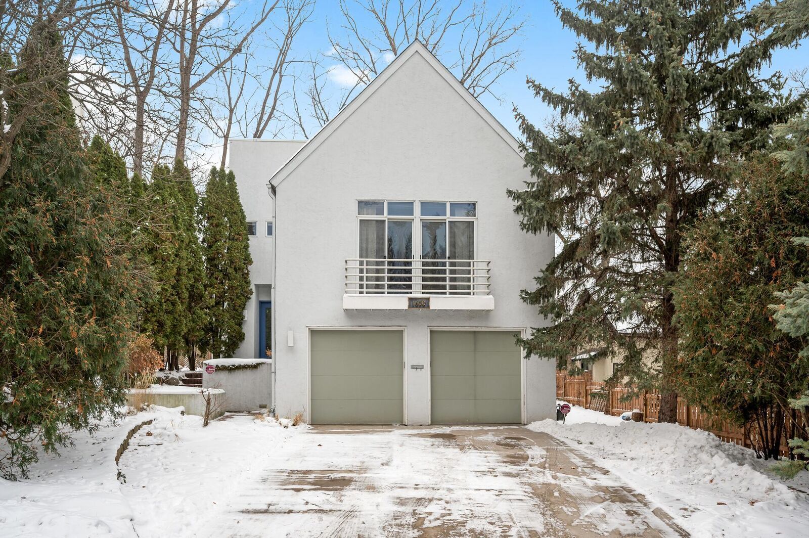 Property Photo:  1600 Northrop Lane  MN 55403 