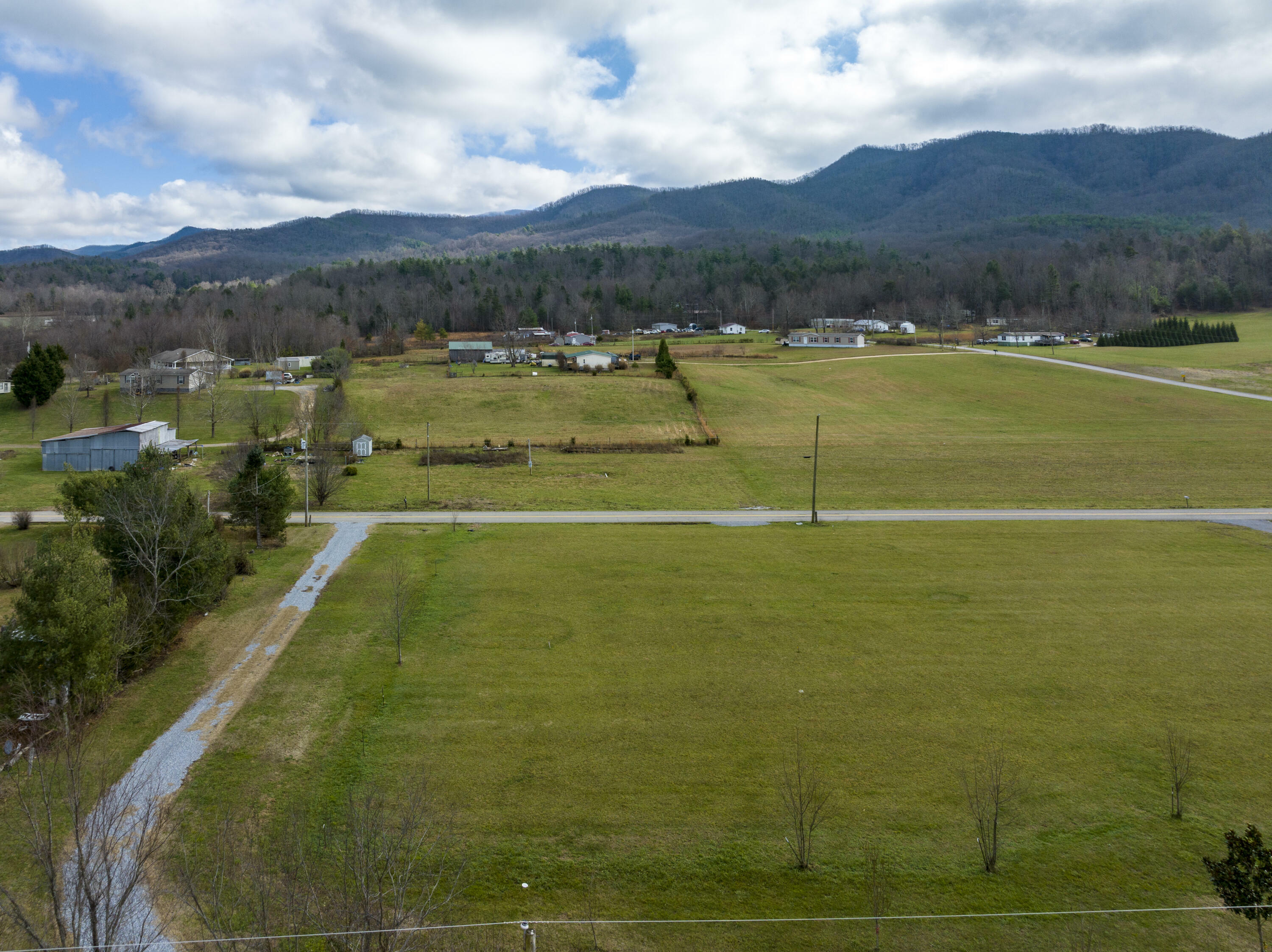 Property Photo:  735 Dunham Road  TN 37641 