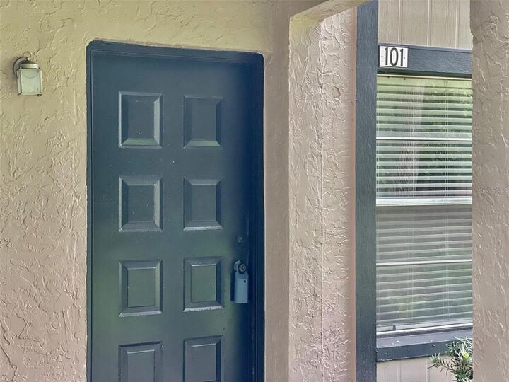 Property Photo:  3944 Tumble Wood Trail 101  FL 33613 