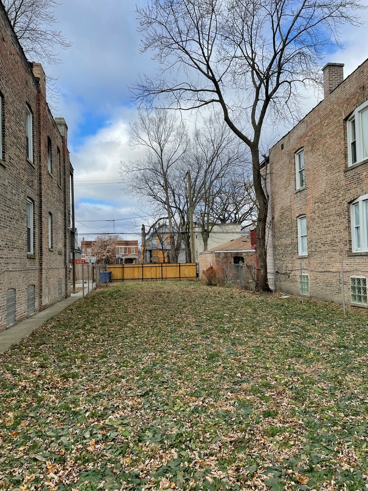 Property Photo:  6330 S Honore Street  IL 60636 