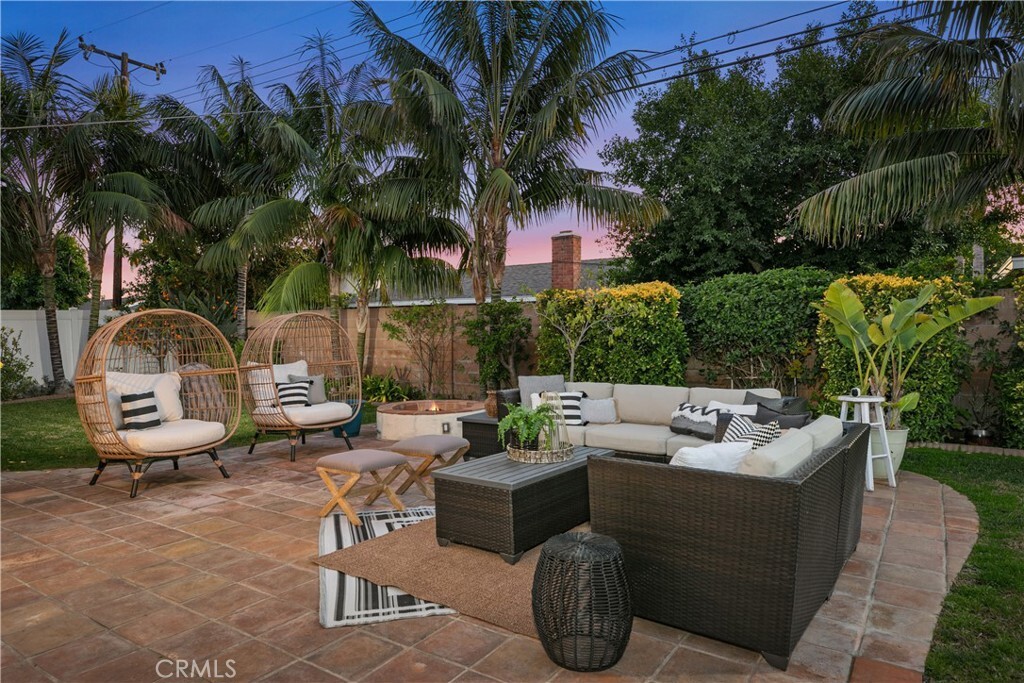 Property Photo: 1282 E 1st Street CA 92780