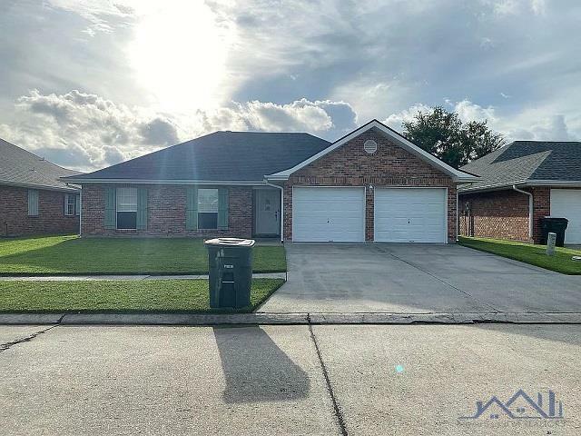 45 Cobblestone East  Houma LA 70360 photo