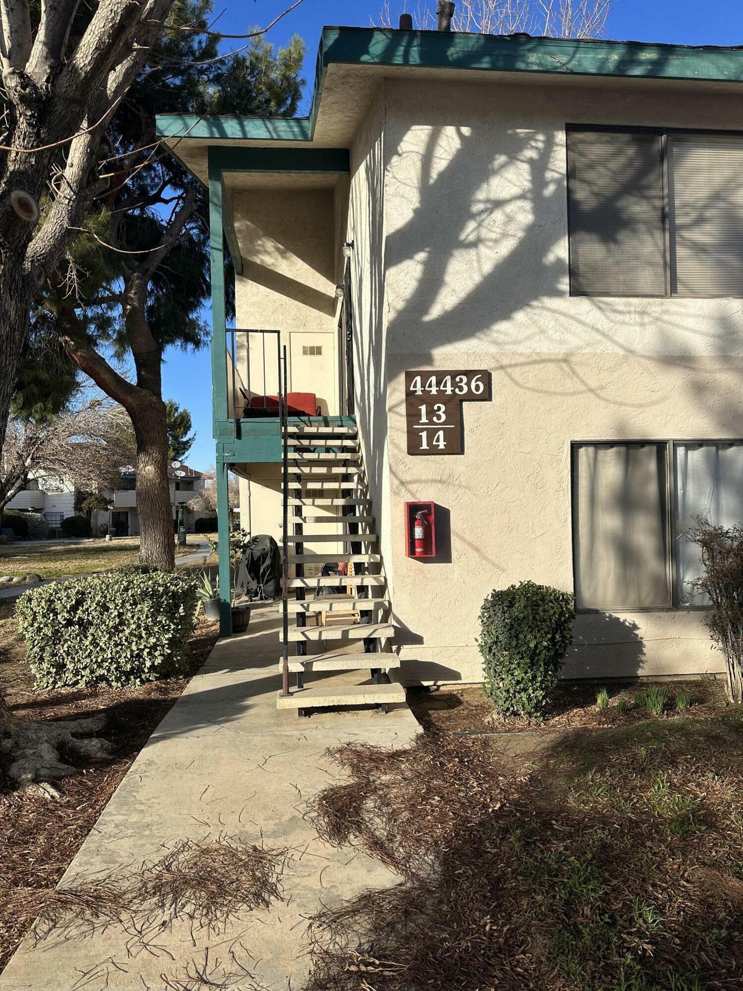 Property Photo:  44436 E 15th Street 14  CA 93535 