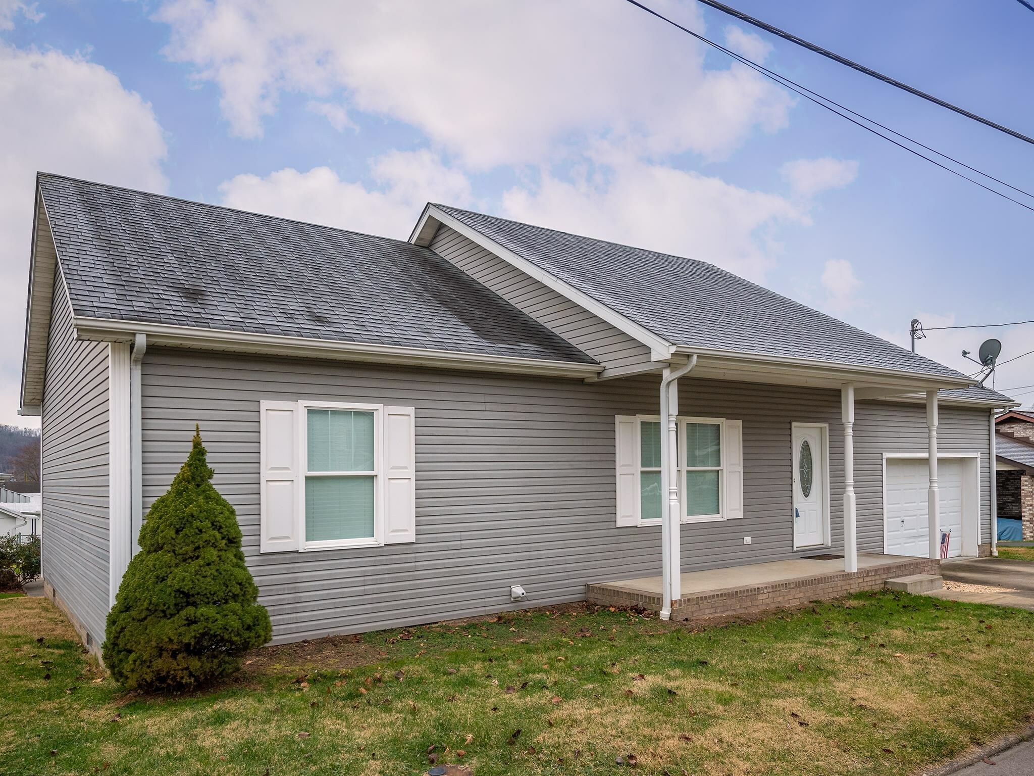 Property Photo:  720 Florida Street  WV 25541 