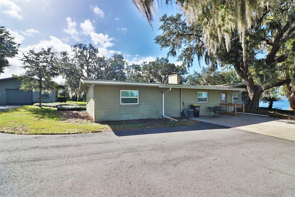 Property Photo: 1329 Hollister Road FL 33827