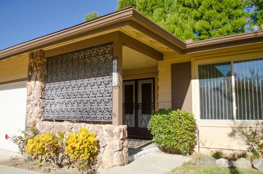 Property Photo:  26576 Cardwick Court  CA 91321 