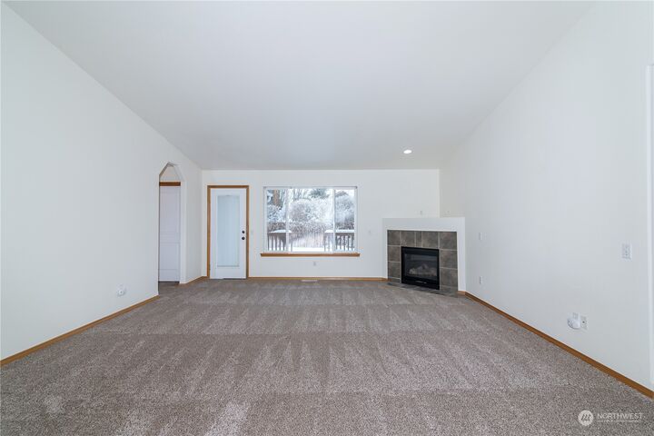 Property Photo: 1714 N Bluegrass Lane WA 98926