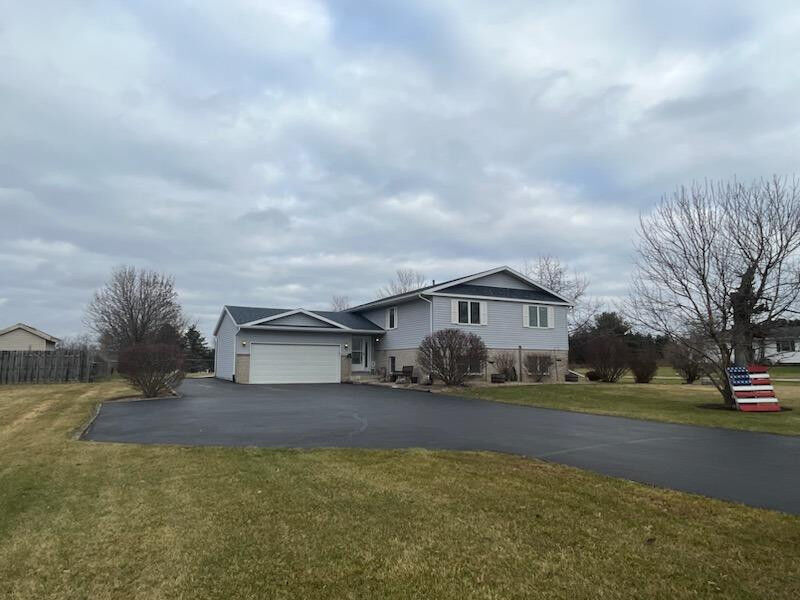 Property Photo: 221 W 550 IN 46385