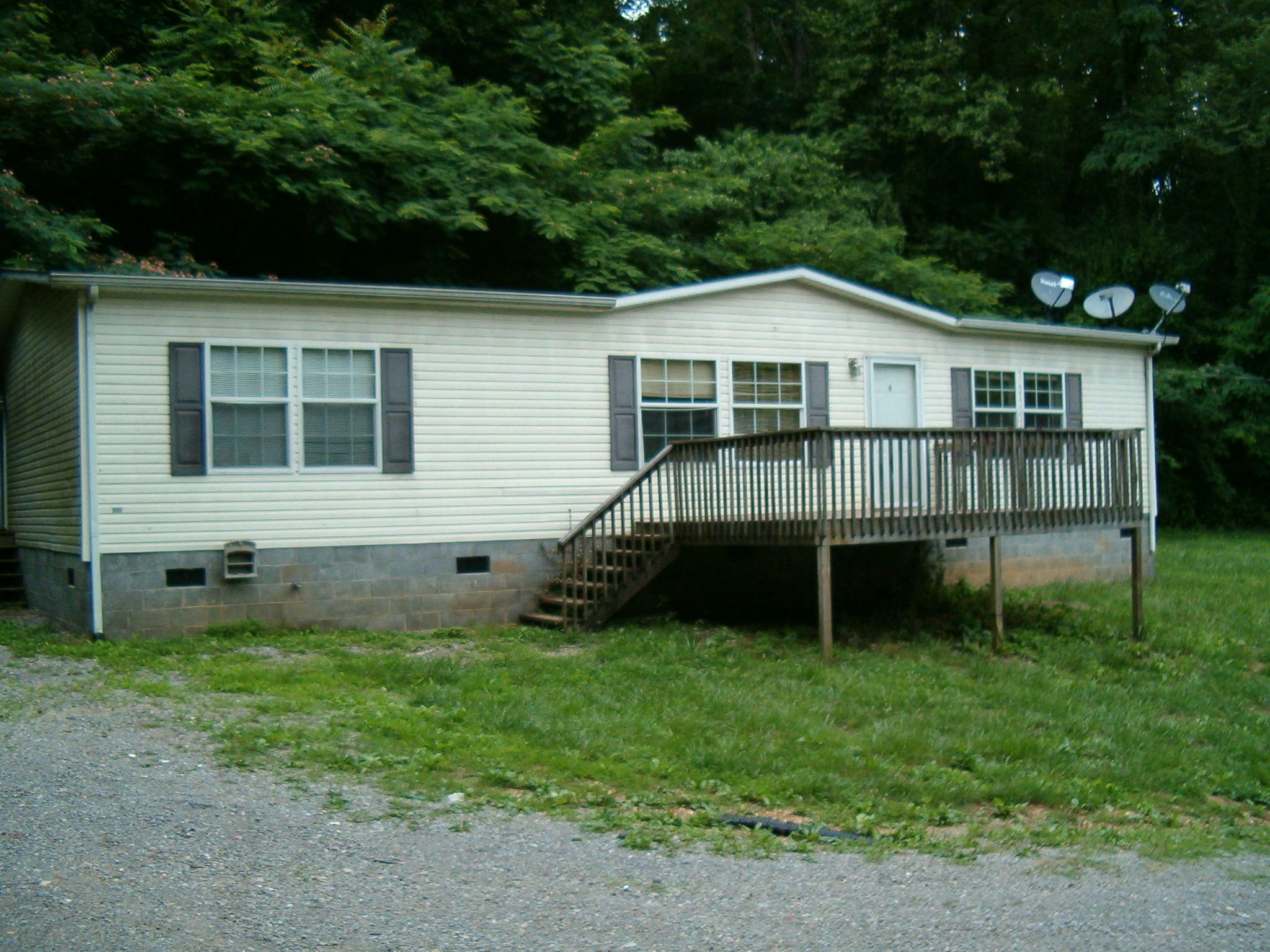 Property Photo:  405 Shady Cove Rd  TN 37714 