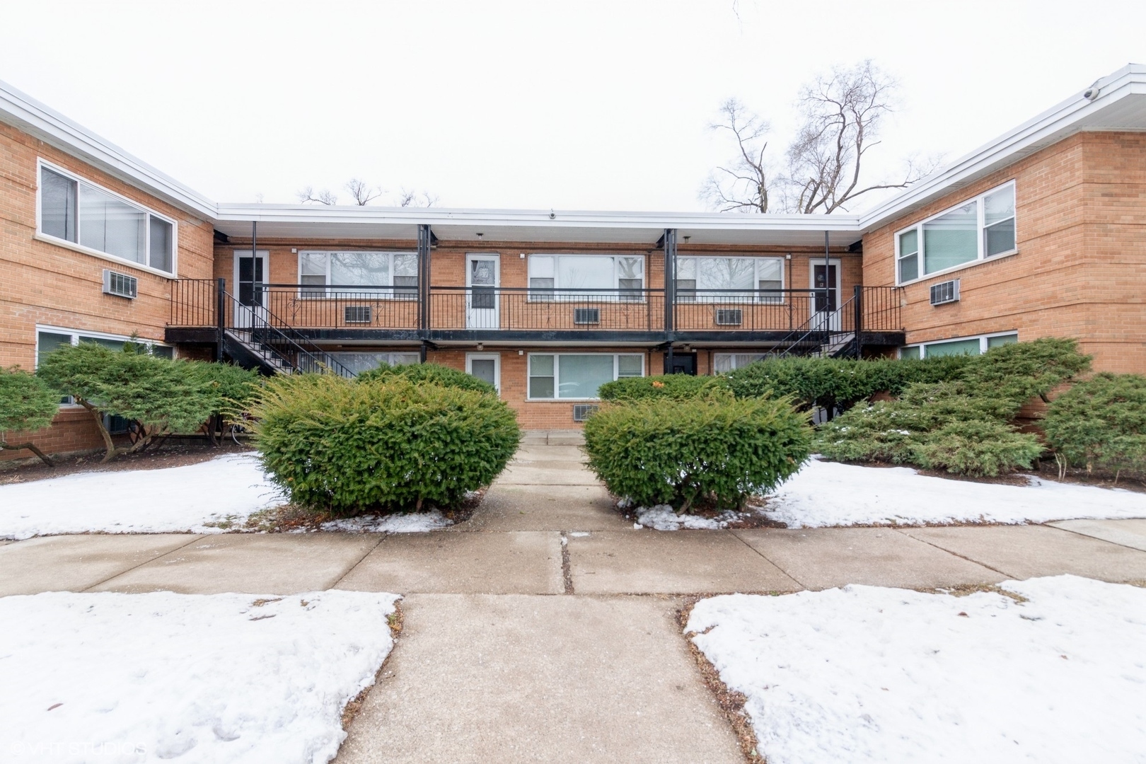 Property Photo: 405 Austin Street 10 IL 60515