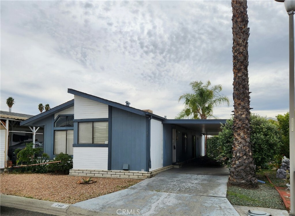 Property Photo:  740 Santa Clara Circle  CA 92543 