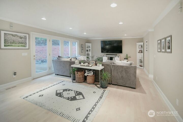 Property Photo:  409 Twin Lakes Drive  WA 98632 